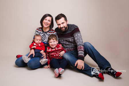 Wear christmas colours for photos